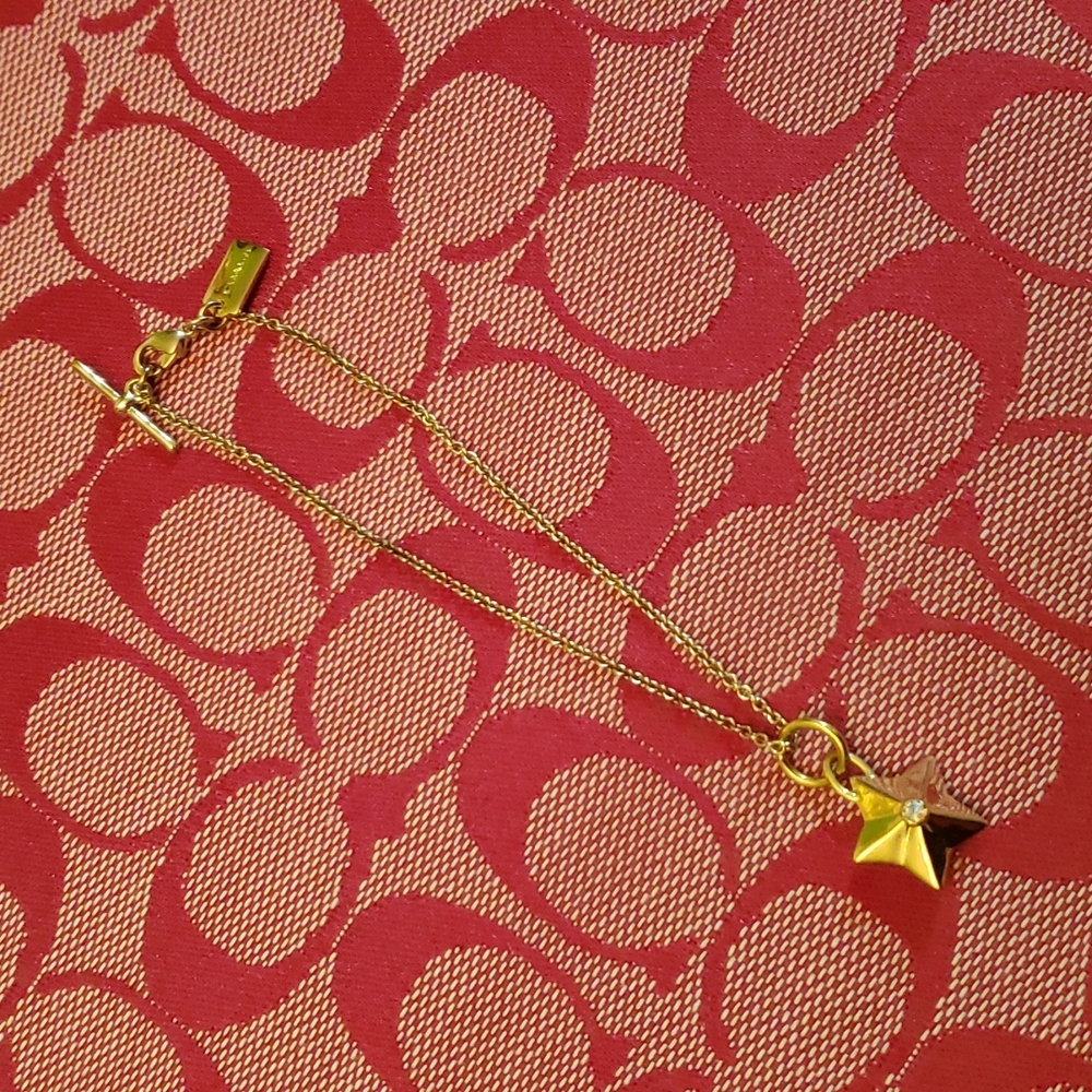 Bracelets - Picture 5 of 6